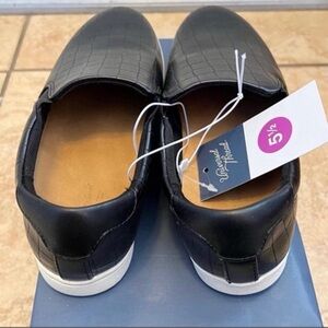 Women’s Shoes Size 5.5